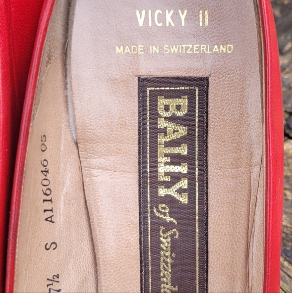 Bally Of Switzerland VICKY Red Leather Pumps Size 7.5 - Picture 9 of 10